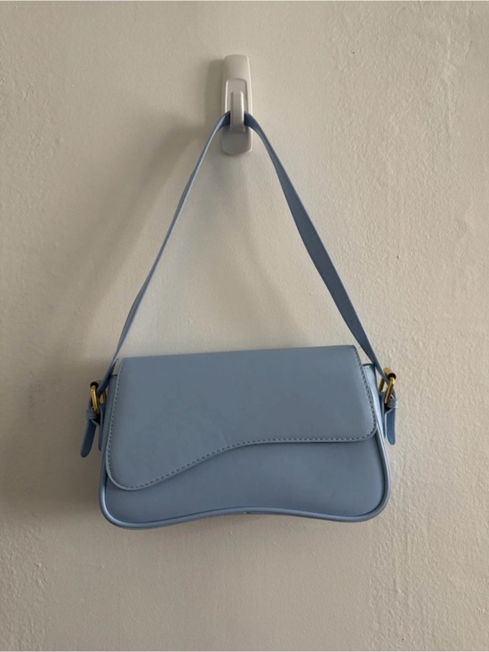 Classic Light Blue Shoulder Bag - Sleek Everyday Tote